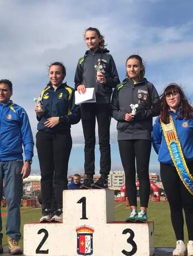Neus Sansaloni, segunda en el cross de Benicarló.
