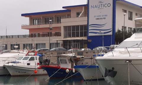 Flota pesquera en el Club Náutico.