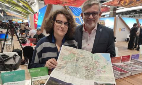 La concejala de Gandia, Alícia Izquierdo con el vicealcalde, Josep Alandete.