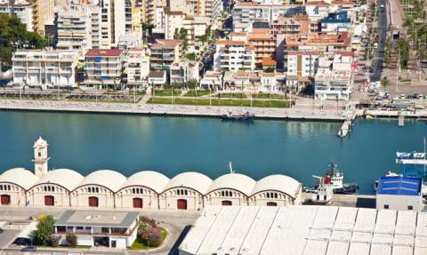 Vista del puerto de Gandia. Vista del puerto de Gandia.