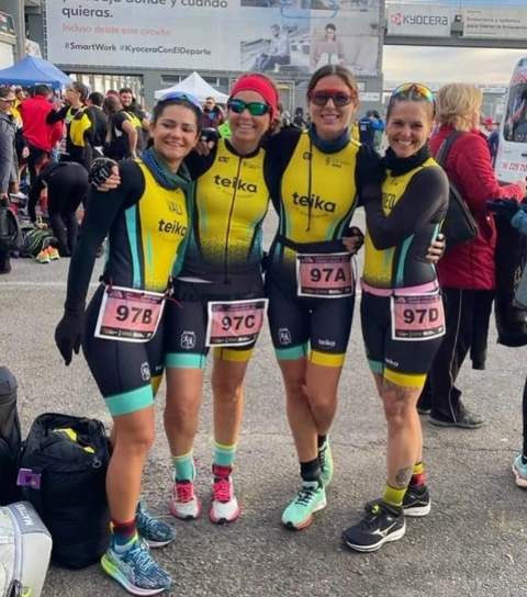 Equipo femenino en el Duatlón de Cheste.