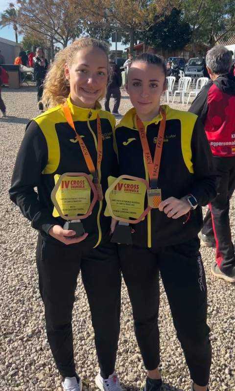 Marina Camps y Neus Sansaloni en el Cross de Orihuela.