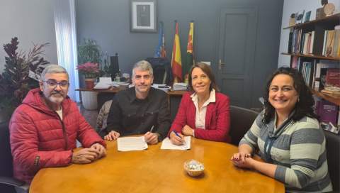 Firma amb ACCO.