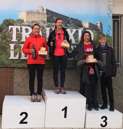 Silvia Valero, segunda en el podio de Veteranas A en el Trail Xio de Llutxent.