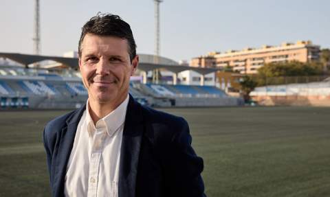 Jesús Naveiro, en el estadio Guillermo Olagüe. Jesús Naveiro, en el estadio Guillermo Olagüe.