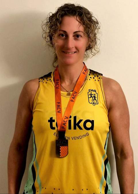 Elena López.