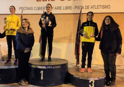 Paula Boix, a la derecha, en Cuenca.