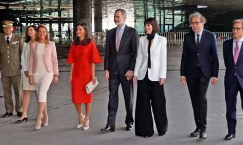 Morant con los Reyes en los Premios Nacionales de Investigaci&oacute;n de 2022.