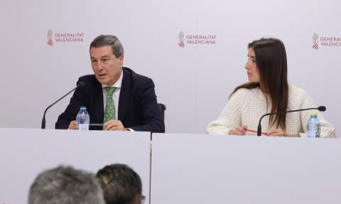 El conseller de Sanidad y la portavoz Ruth Merino en rueda de prensa. El conseller de Sanidad y la portavoz Ruth Merino en rueda de prensa.