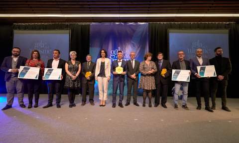 Los premiados en esta edici&oacute;n, con las autoridades.
