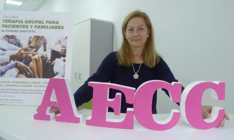 Maribel Codina, en la nova seu de l'AECC de Gandia. / Foto: J. C.