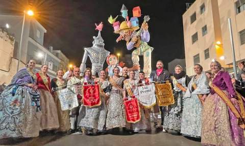 Lliurament del bander&iacute; a La Dula.