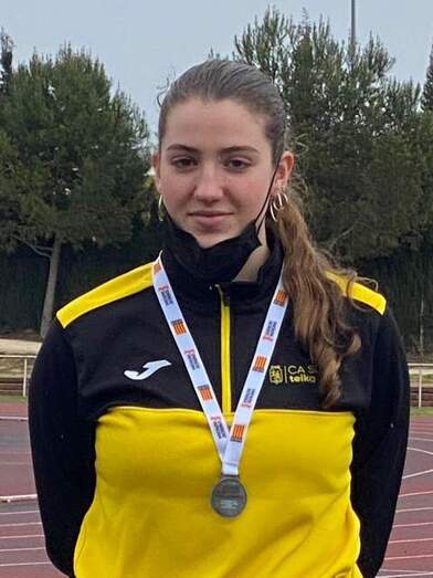 Lola Cu&ntilde;at.