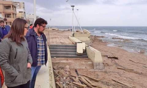 Amigó y el entonces alcalde de Bellreguard Àlex Ruiz en enero de 2020. Amigó y el entonces alcalde de Bellreguard Àlex Ruiz en enero de 2020.