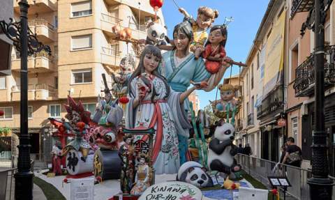 Falla de la Vilanova, Gandia. Falla de la Vilanova, Gandia.