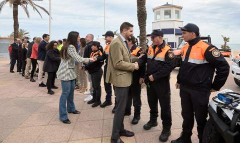 Izquierdo, Sendra y Prieto saludan a los operarios. Izquierdo, Sendra y Prieto saludan a los operarios.