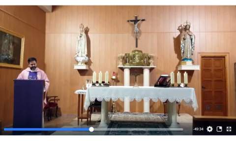 Retransmisi&oacute;n de una misa en la parroquia gandiense.