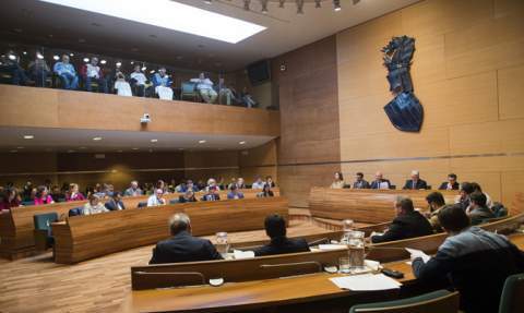 Pleno de la Diputación, en una imagen de archivo. Pleno de la Diputación, en una imagen de archivo.