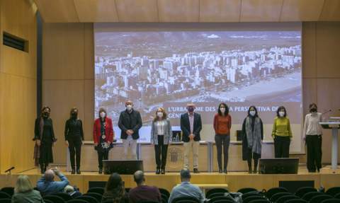 Participantes en el debate sobre la perspectiva de género del urbanismo. Participantes en el debate sobre la perspectiva de género del urbanismo.