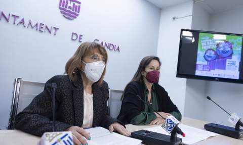 Liduvina Gil y Manela Faus. Liduvina Gil y Manela Faus.