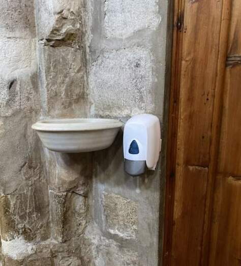 Dispensador de gel.