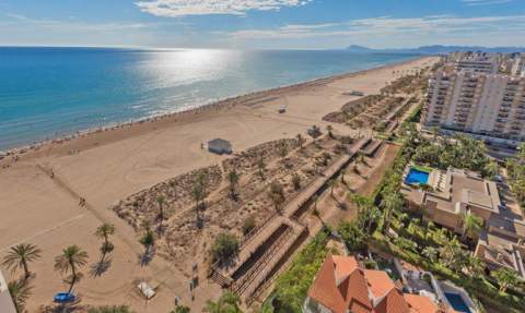 Vista de la playa de Gandia.