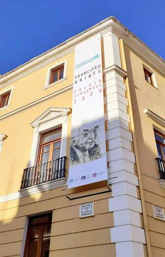Lona en el Ayuntamiento de Oliva.