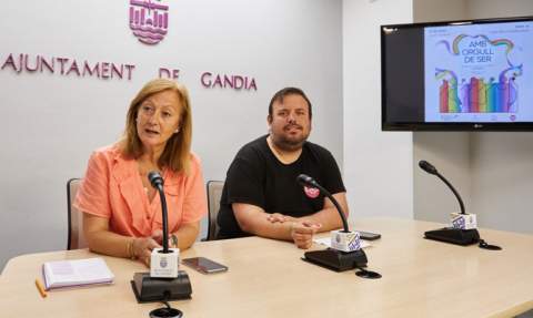 La concejala Maribel Codina y el coordinador de CLGS, Ximo López. La concejala Maribel Codina y el coordinador de CLGS, Ximo López.