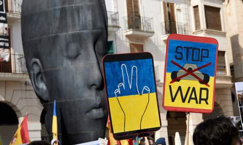 Manifestación en Gandia contra la guerra de Ucrania.