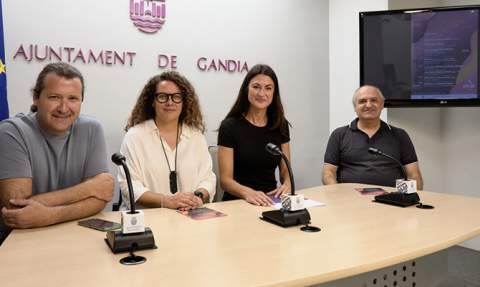 Presentació en roda de premsa. Presentació en roda de premsa.