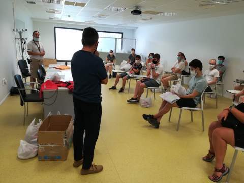 Los auxiliares de Gandia en una sesi&oacute;n de formaci&oacute;n.