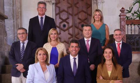 El Consell tras la remodelación.. El Consell tras la remodelación..