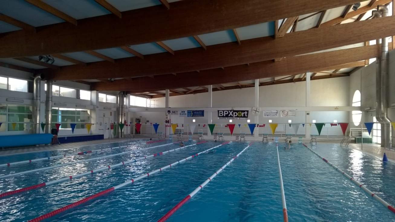 OLIVA TANCA LES PISCINES MUNICIPALS PER PRESÈNCIA D’EXCREMENTS