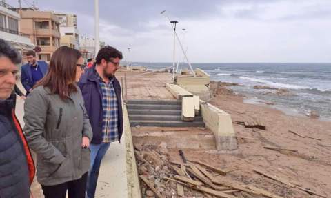 Da&ntilde;os en el paseo mar&iacute;timo de Bellreguard en en enero de 2020.