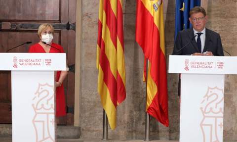 Ana Barcel&oacute; y Ximo Puig, el viernes pasado en rueda de prensa.