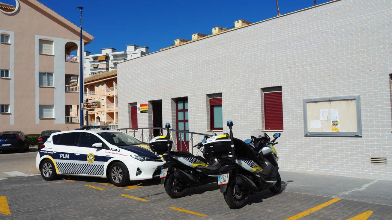 Dos agents de la Policia Local de Miramar, distinguits amb la Creu al Mèrit Policial