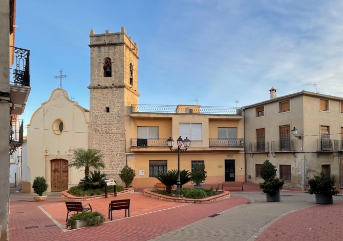 L'AJUNTAMENT DE POTRIES I LA PARRÒQUIA DELS SANTS JOANS ACORDEN LA CESSIÓ DE L'ABADIA