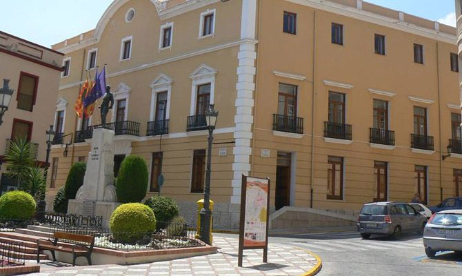 Ayuntamiento de Oliva.