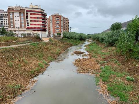 El río Vaca, bajo control en Tavernes.