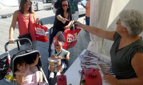 Reparto del Extra Fira i Festes y del programa de mano.