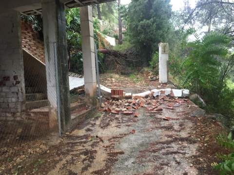 Destrozos en La Llacuna, Villalonga.