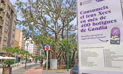 Cartel anunciador de los cheques.