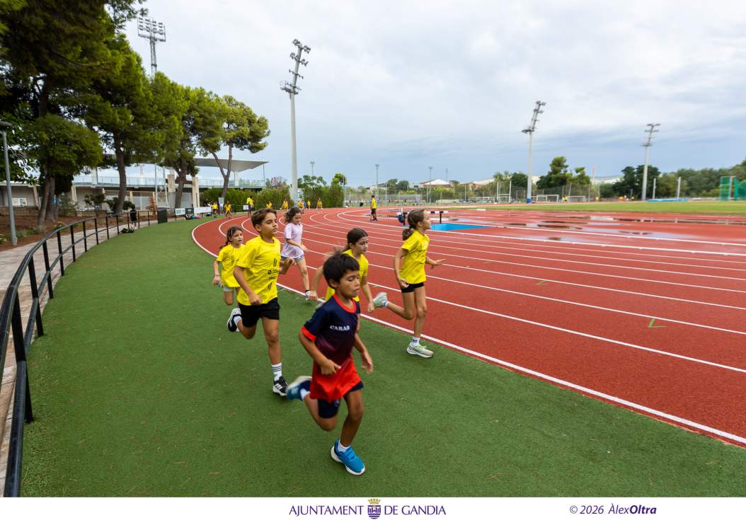 Gandia acredita tindre una de les millors pistes d’atletisme d’Espanya en rebre la màxima homologació Federació Espanyola