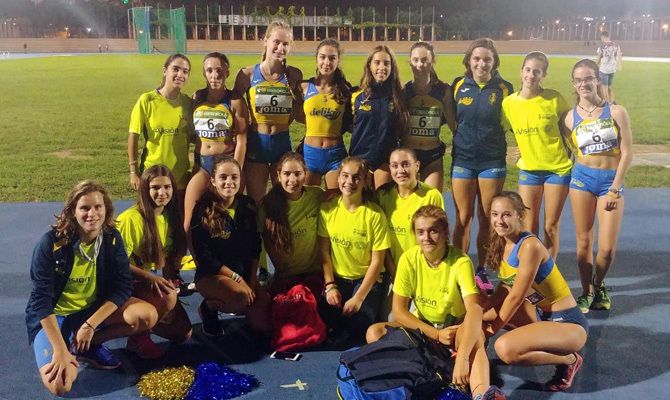 Las chicas cadetes del CA Safor en el Campeonato de España de Clubes, el sábado pasado en Valencia.