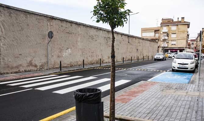 La calle, tras las obras.