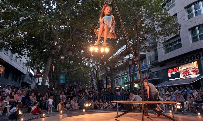 Una de les actuacions al Passeig de les Arts.