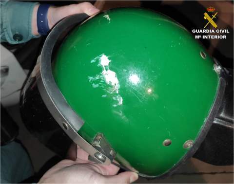 Casco dañado.