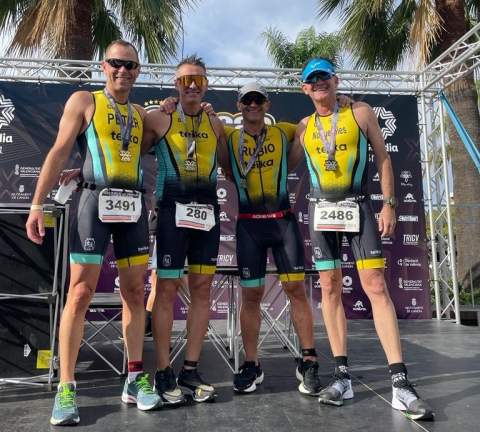 Algunos corredores en el ICAN Triathlon de Gandia.