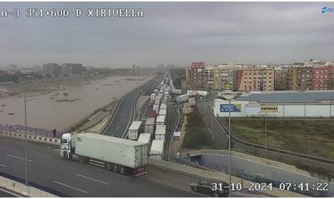 Vista de la V-30 esta ma&ntilde;ana a la altura de Xirivella.
