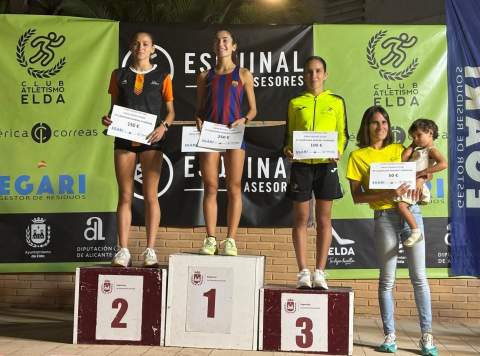 Neus Mas en el podio de Elda.